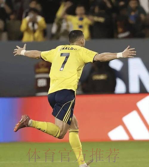 3-0!40岁C罗里程碑战双响 率队10战全胜+4分领跑 1年40球创纪录 3-0!40岁C罗里程碑战双响 率队10战全胜+4分领跑 1年40球创纪录